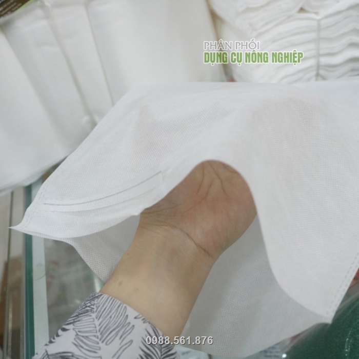 Túi được sản xuất từ vải không dệt dày dặn Túi được sản xuất từ vải không dệt dày dặn