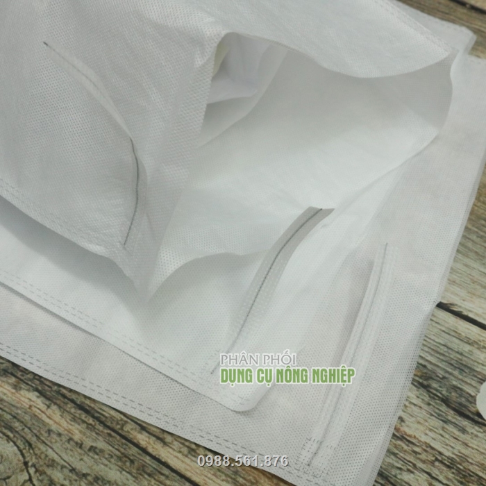 Dây kẽm mềm trên miệng giúp cố định miệng túi Dây kẽm mềm trên miệng giúp cố định miệng túi