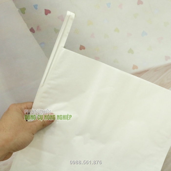 Túi giấy sáp trắng sử dụng dây kẽm bọc quả