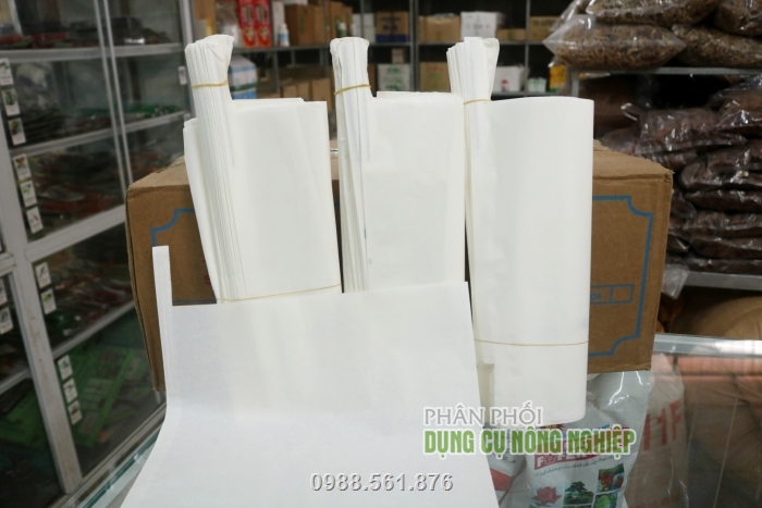 Mỗi bịch túi được bó gọn gàng số lượng 100 túi Mỗi bịch túi được bó gọn gàng số lượng 100 túi