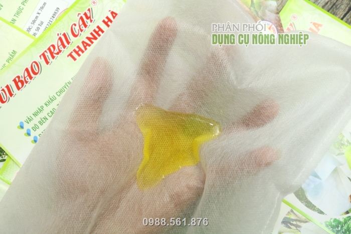 Túi được pha thêm bột nilon nên có khả năng chống thấm nước tốt Túi được pha thêm bột nilon nên có khả năng chống thấm nước tốt